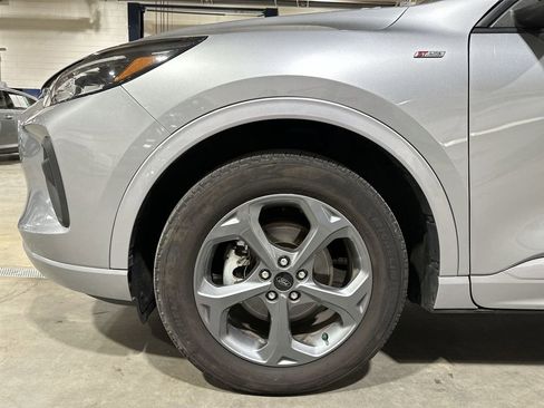 Used 2024 Ford Escape ST-Line image 18