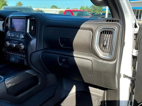 Used 2023 GMC Sierra 2500 AT4 w/ AT4 Premium Plus Package image 16