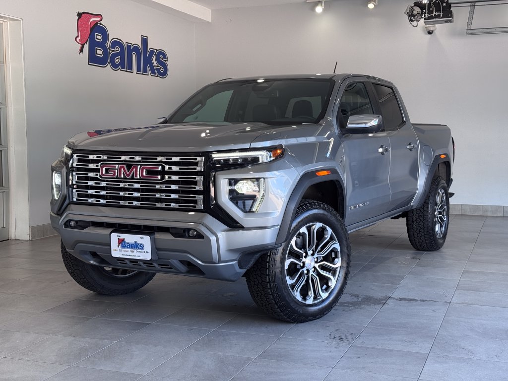 Used 2023 GMC Canyon Denali AWD/4WD image 2