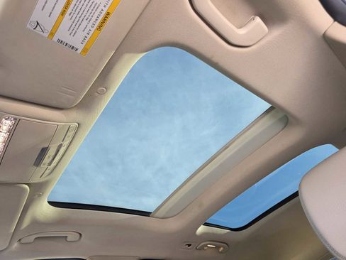 Certified 2022 Mercedes-Benz GLC 300 image 11