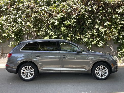 Used 2019 Audi Q7 2.0T Premium w/ Convenience Package AWD/4WD image 3