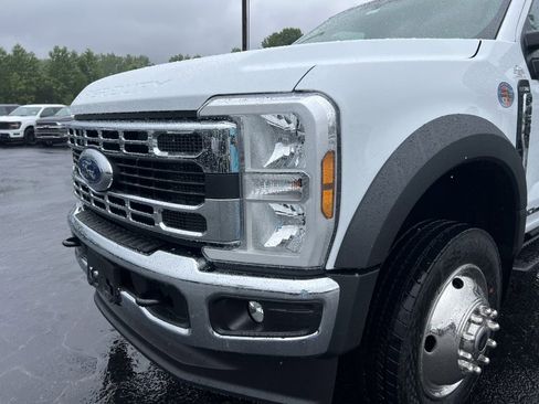 New 2025 Ford F450 XL w/ XL Chrome Package image 10