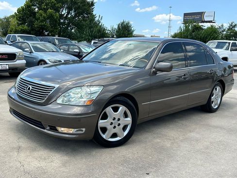 Used 2004 Lexus LS 430 w/ Premium Pkg RWD image 78