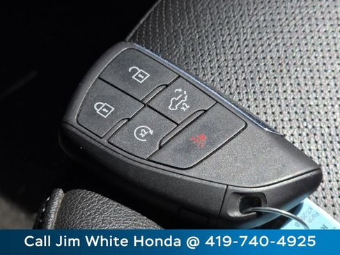 Used 2024 GMC Sierra 1500 SLT image 32