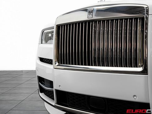 Used 2020 Rolls-Royce Cullinan AWD/4WD image 11