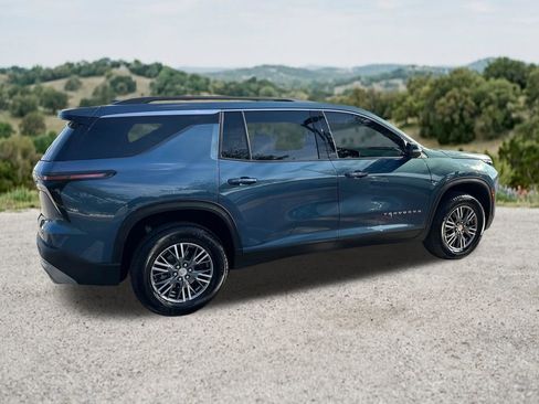 Used 2024 Chevrolet Traverse LT FWD image 10