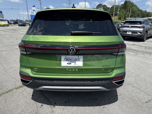 New 2025 Volkswagen Taos SE image 5