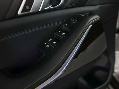 Used 2024 BMW X5 sDrive40i image 28