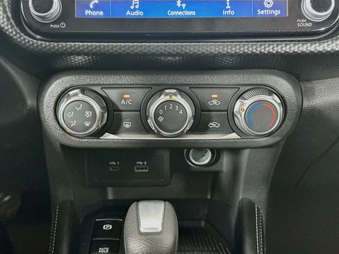 Used 2023 Nissan Kicks SV FWD image 21