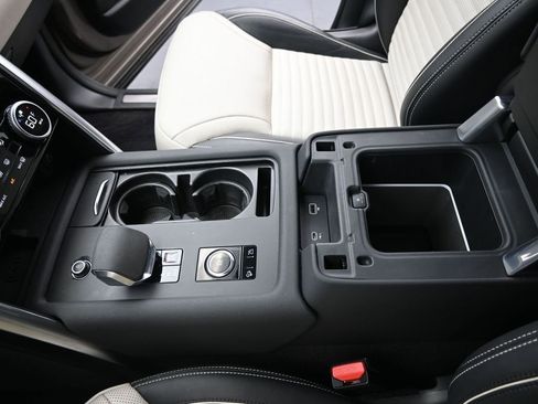 Used 2022 Land Rover Discovery S R-Dynamic AWD/4WD image 28