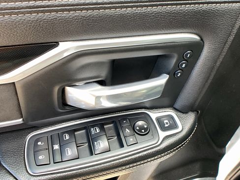 Used 2020 RAM 2500 Laramie AWD/4WD image 12