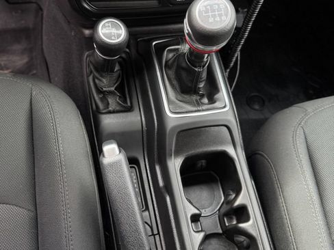 Used 2018 Jeep Wrangler Unlimited Sport S AWD/4WD image 20