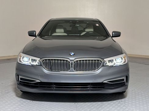 Used 2020 BMW 530e w/ Premium Package RWD image 6