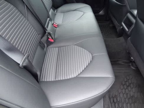Used 2023 Toyota Camry SE FWD image 10