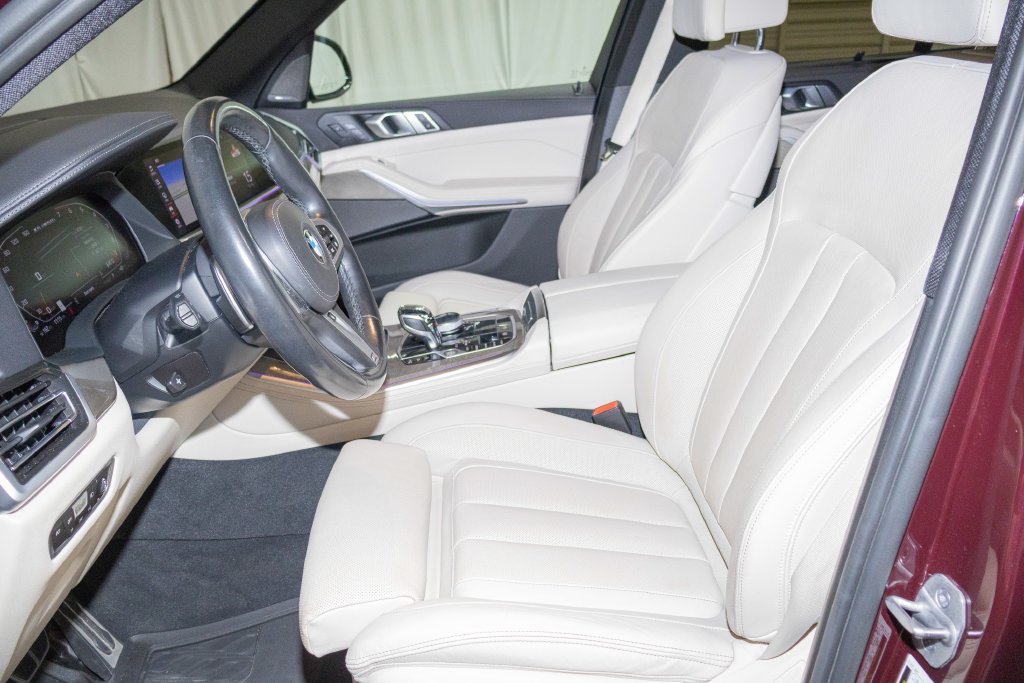 Used 2021 BMW X5 M50i w/ Executive Package AWD/4WD image 11
