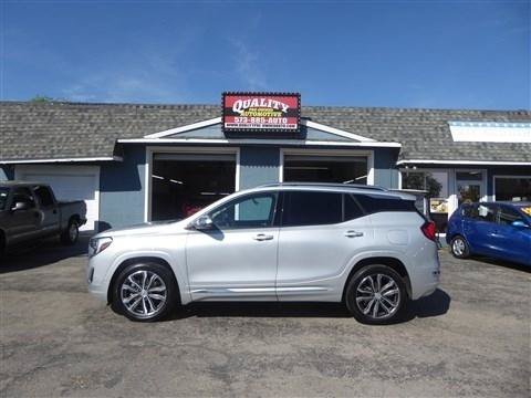 Used 2019 GMC Terrain Denali w/ Driver Alert Package II FWD image 1