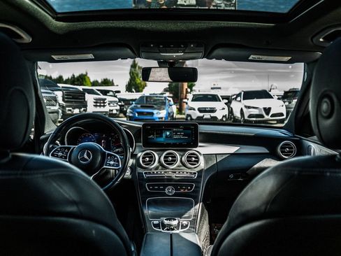 Used 2020 Mercedes-Benz C 300 4MATIC Sedan image 34