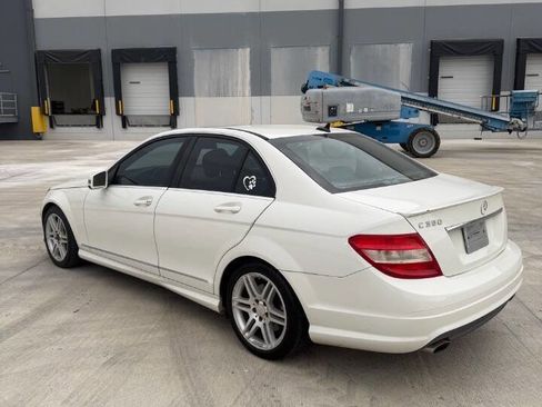 Used 2010 Mercedes-Benz C 350 Sport image 7