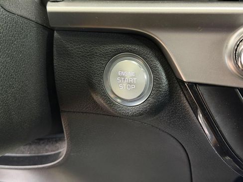 Used 2025 Kia Telluride S FWD image 15