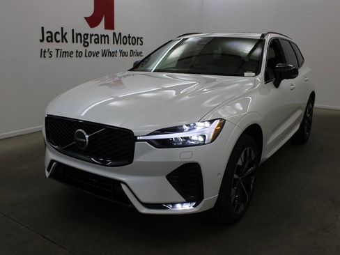 New 2026 Volvo XC60 B5 Plus w/ Protection Package Premier AWD/4WD image 2