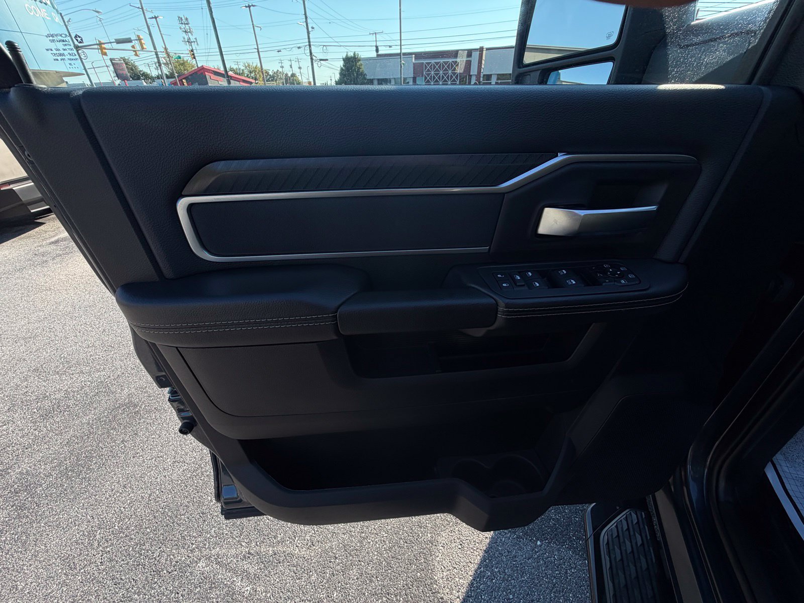 Used 2025 RAM 2500 Big Horn AWD/4WD image 13