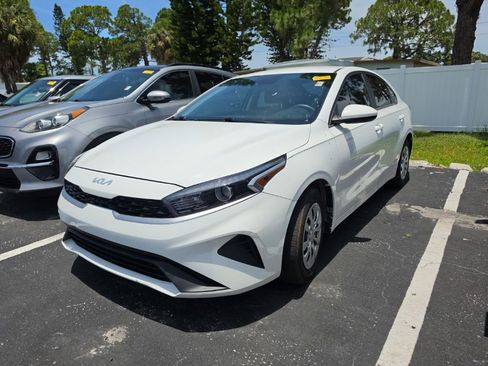 Certified 2023 Kia Forte LX FWD image 6