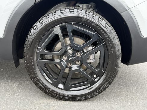 Certified 2024 Kia Telluride EX X-Line AWD/4WD image 11