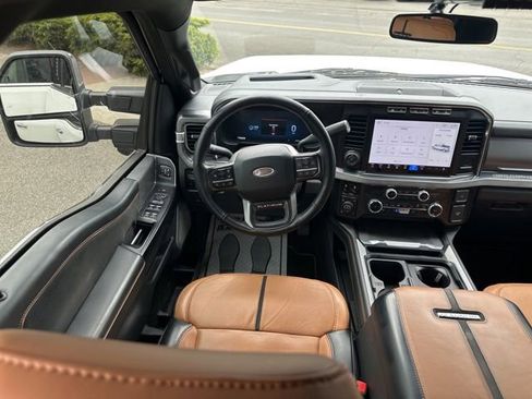 Used 2024 Ford F350 Platinum w/ Tremor Off-Road Package AWD/4WD image 11