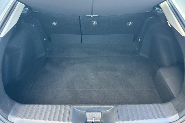 Certified 2025 Toyota Prius LE FWD image 19