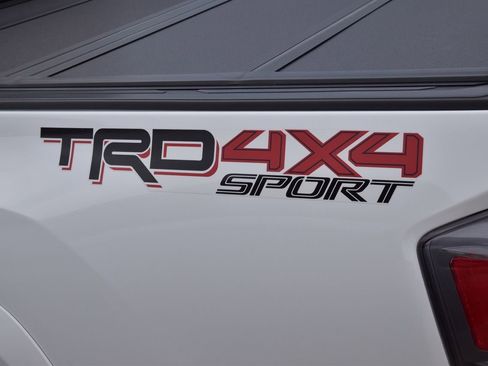 Used 2020 Toyota Tacoma TRD Sport w/ Technology Package AWD/4WD image 12