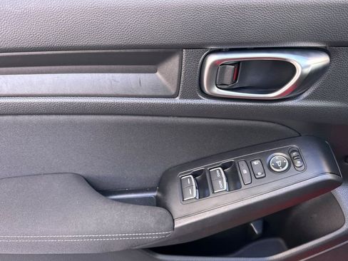 Used 2025 Honda Civic Sport image 10