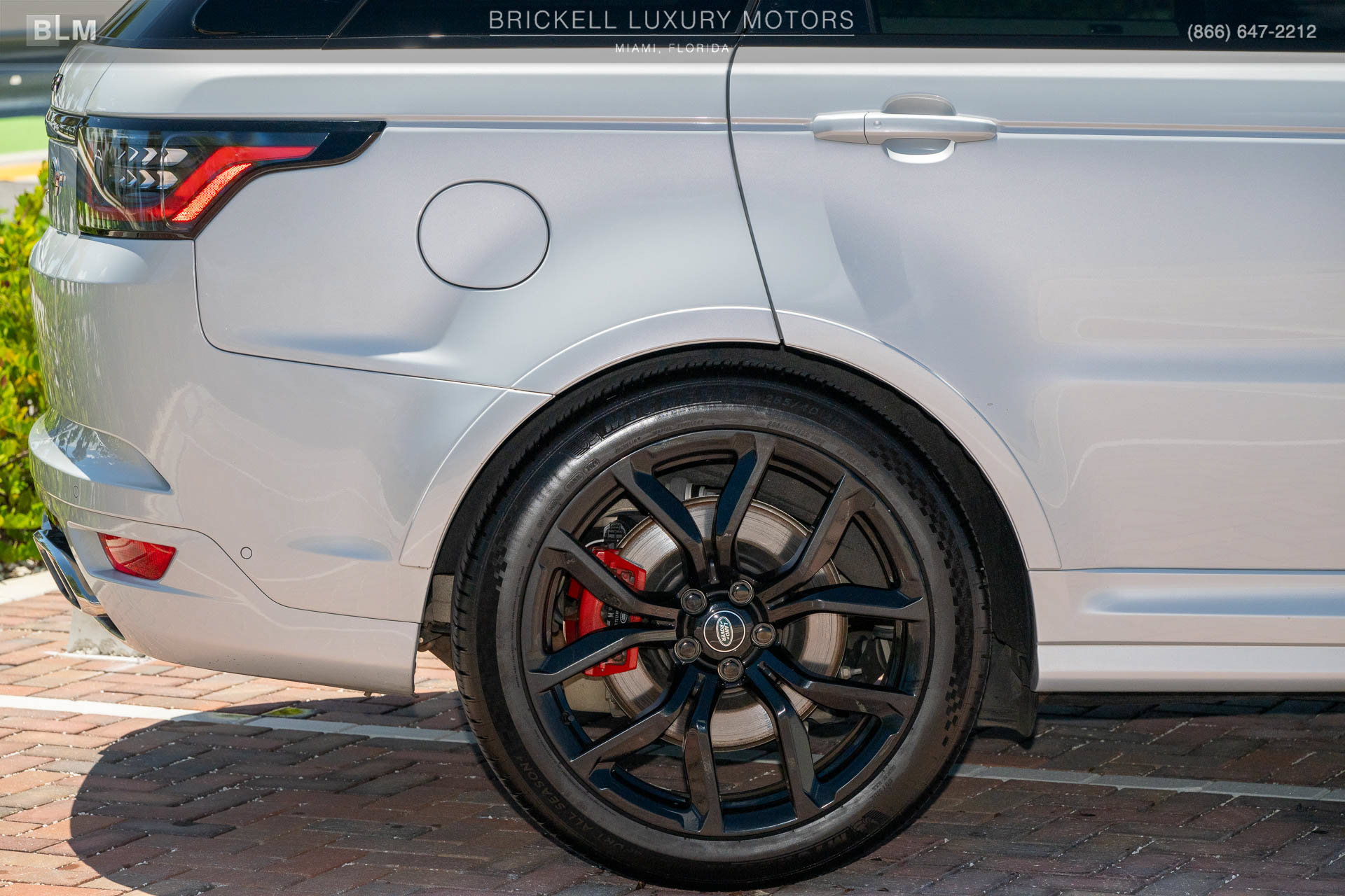 Used 2022 Land Rover Range Rover Sport SVR Carbon Edition AWD/4WD image 44