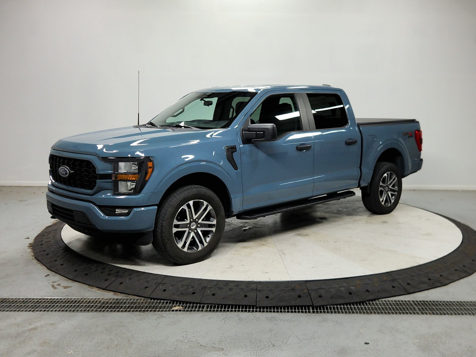 Used 2023 Ford F150 XL w/ STX Appearance Package AWD/4WD image 4
