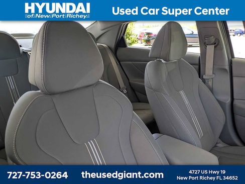 Certified 2024 Hyundai Elantra SEL FWD image 6