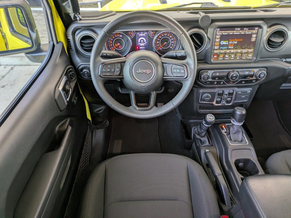 Used 2023 Jeep Gladiator Sport AWD/4WD image 18