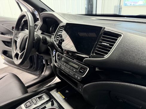 Used 2024 Honda Passport Black Edition image 24