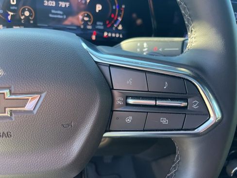 Used 2025 Chevrolet Suburban Z71 w/ Comfort Package image 19