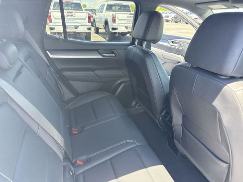 Used 2025 GMC Terrain Elevation w/ Elevation Premium Package AWD/4WD image 34