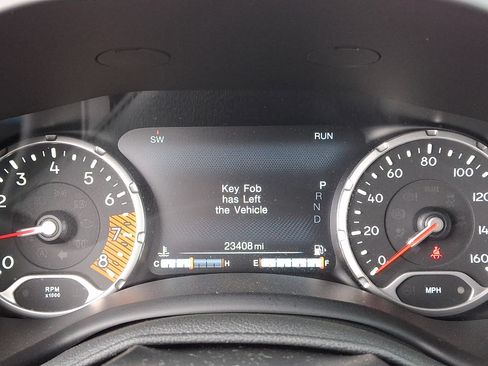 Used 2022 Jeep Renegade Altitude w/ Convenience Group AWD/4WD image 20