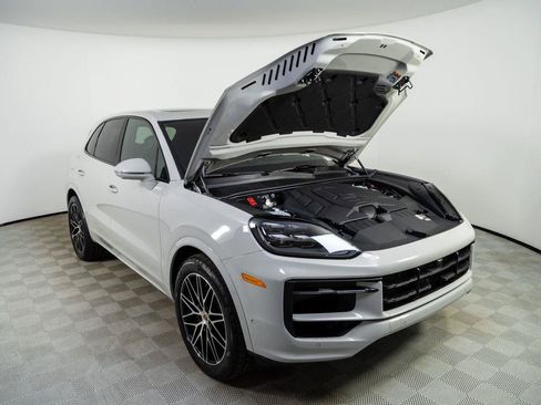 New 2026 Porsche Cayenne AWD/4WD image 35