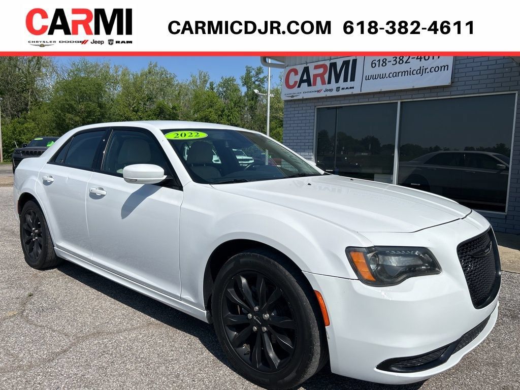 Used 2022 Chrysler 300 Touring L RWD image 1