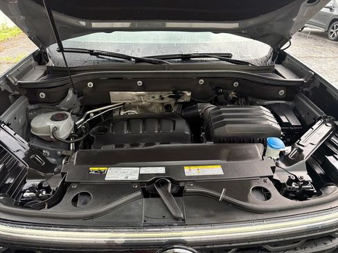 Used 2024 Volkswagen Atlas Cross Sport SEL R-Line AWD/4WD image 25