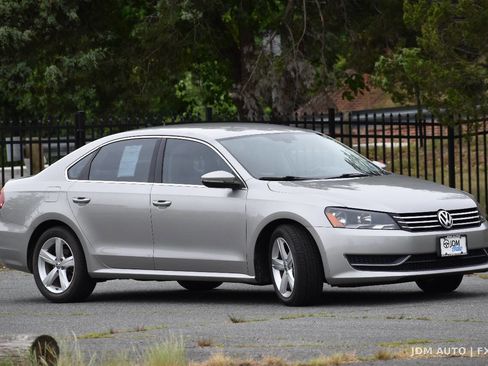 Used 2012 Volkswagen Passat 2.5 SE FWD image 4