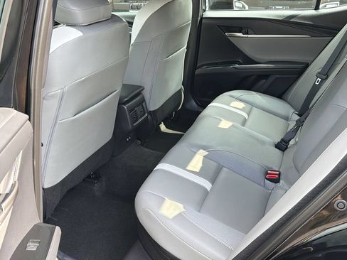 Used 2025 Toyota Camry SE w/ Convenience Package FWD image 16