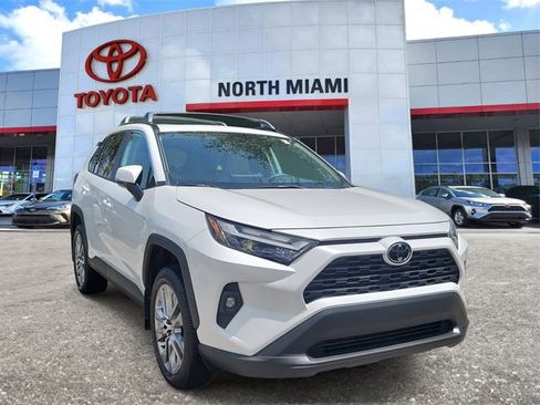 Used 2025 Toyota RAV4 XLE Premium image 1