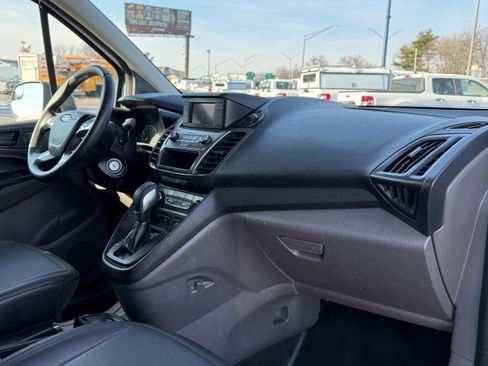 Used 2020 Ford Transit Connect XL FWD image 19