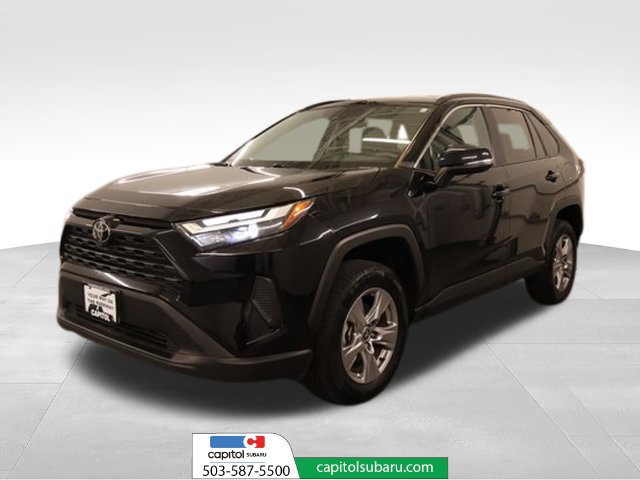 Used 2025 Toyota RAV4 XLE AWD/4WD image 5