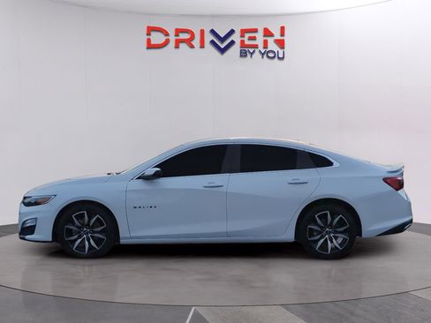 Used 2025 Chevrolet Malibu RS image 3