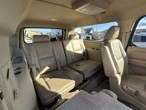 Used 2014 Cadillac Escalade ESV Premium AWD/4WD image 7