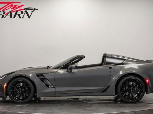 Used 2016 Chevrolet Corvette Z06 w/ 3LZ Preferred Equipment Group image 2